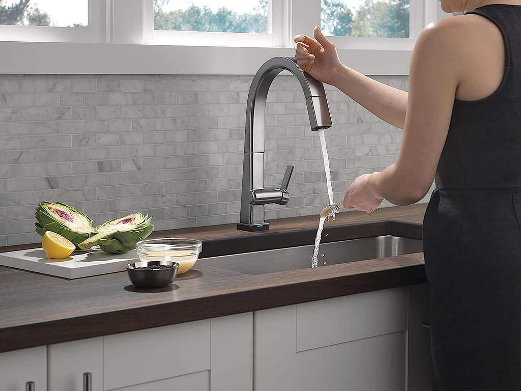 Delta Pivotal Kitchen Faucet Review