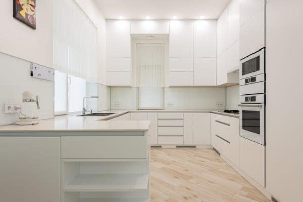 Pros and Cons of Different Kitchen Plumbing Layouts