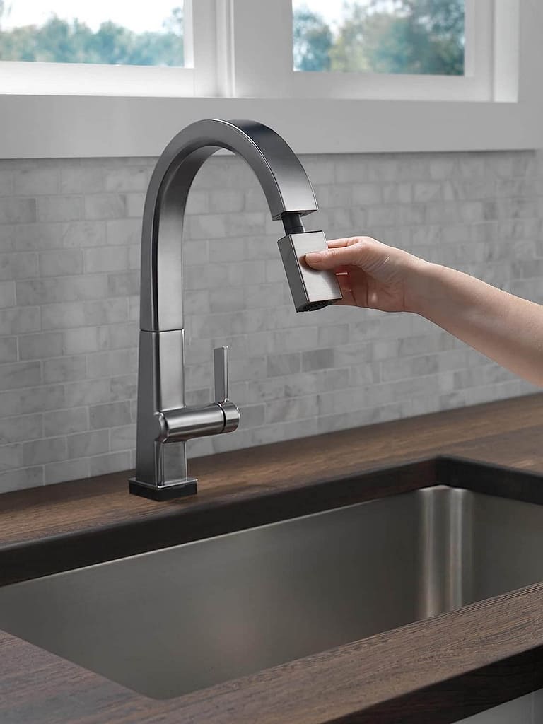 Delta Pivotal Kitchen Faucet Review