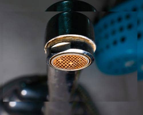 How to Remove Aerator from Bathroom Faucet